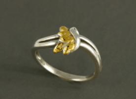 R364S  Silver 5 Leaf Ring with Nuggets