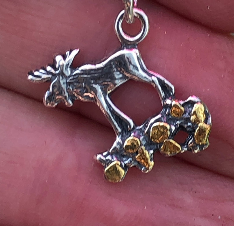NTT018 Small Silver Moose Pendant Alaskan Gold Nuggets