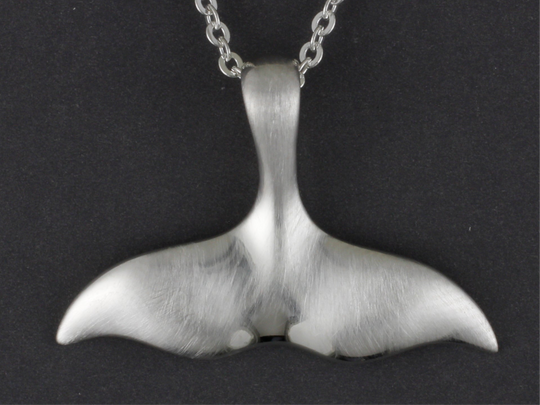 N900S  Silver Whale Tail Pendant (no Gold Nuggets)