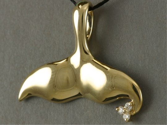 N902D  Pendant Whale Tail 14kty  & Diamond