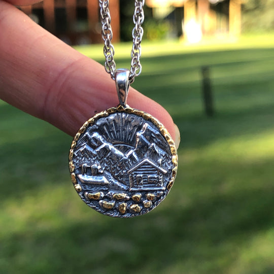 N044ALL   Cabin Silver Pendant with Lots of Gold Nuggets
