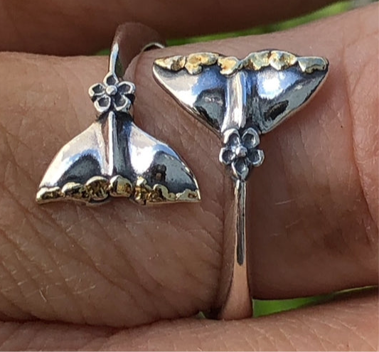 R076  Silver Forget-me-not Whale Tail Adjustable Ring with Nuggets