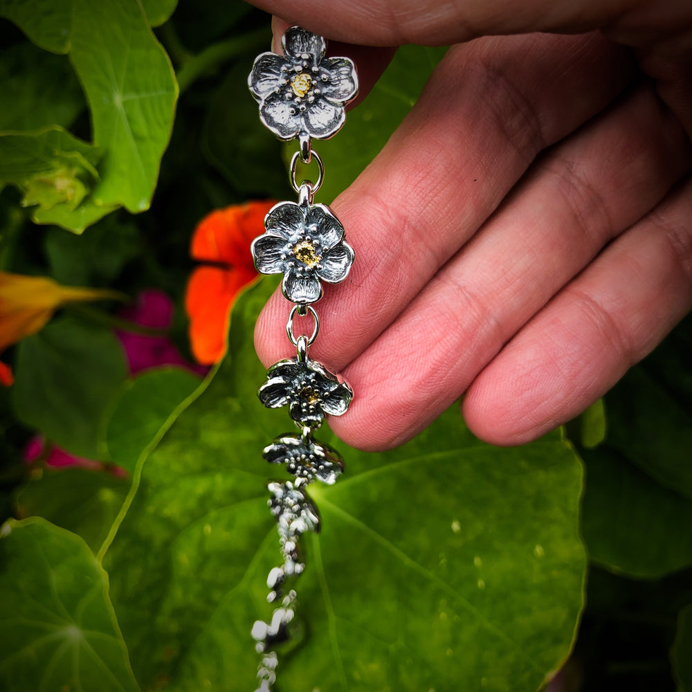 BR030  Rose Bracelet with Nuggets Silver