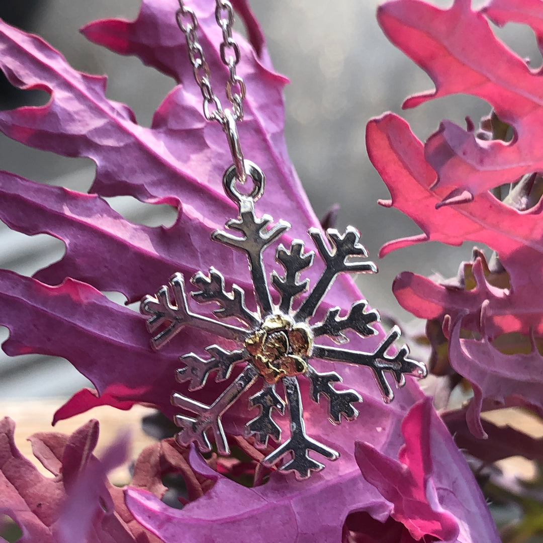 N115  Snowflake Large Necklace .925 with Alaskan Gold Nuggets