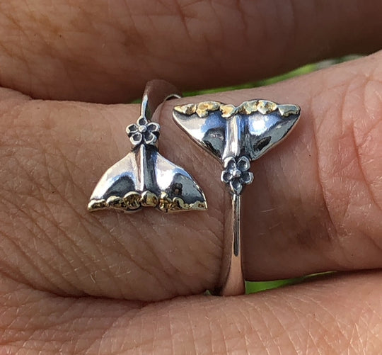 R076  Silver Forget-me-not Whale Tail Adjustable Ring with Nuggets