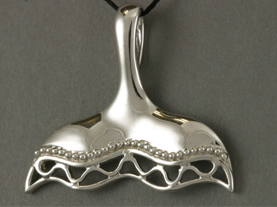 N906S  Native Whale Tail Pendant Silver