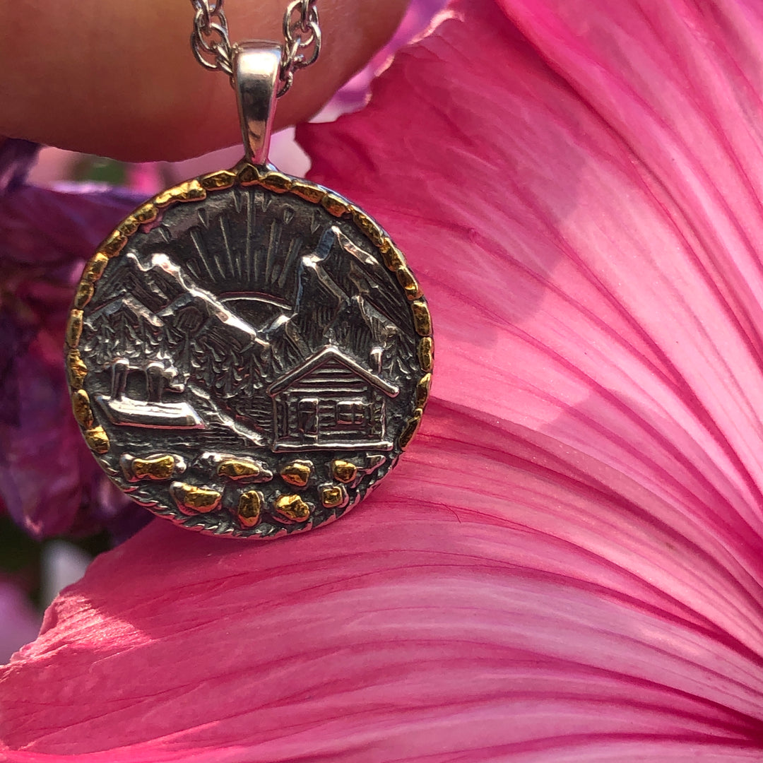 N044ALL   Cabin Silver Pendant with Lots of Gold Nuggets