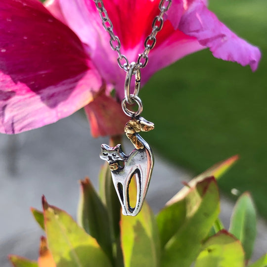 N094  Cat Small Necklace .925 with Alaskan Gold Nuggets