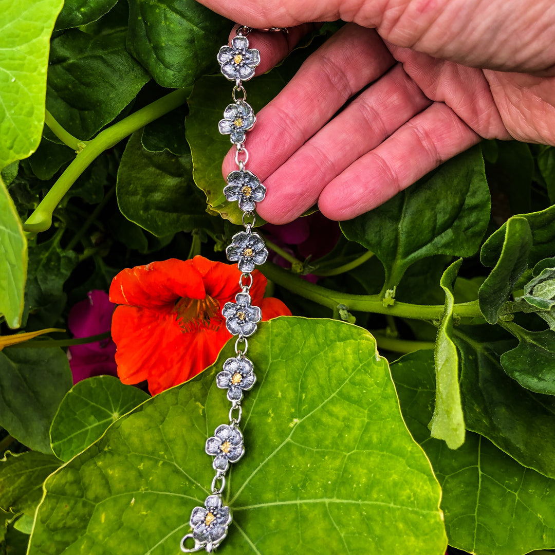 BR030  Rose Bracelet with Nuggets Silver