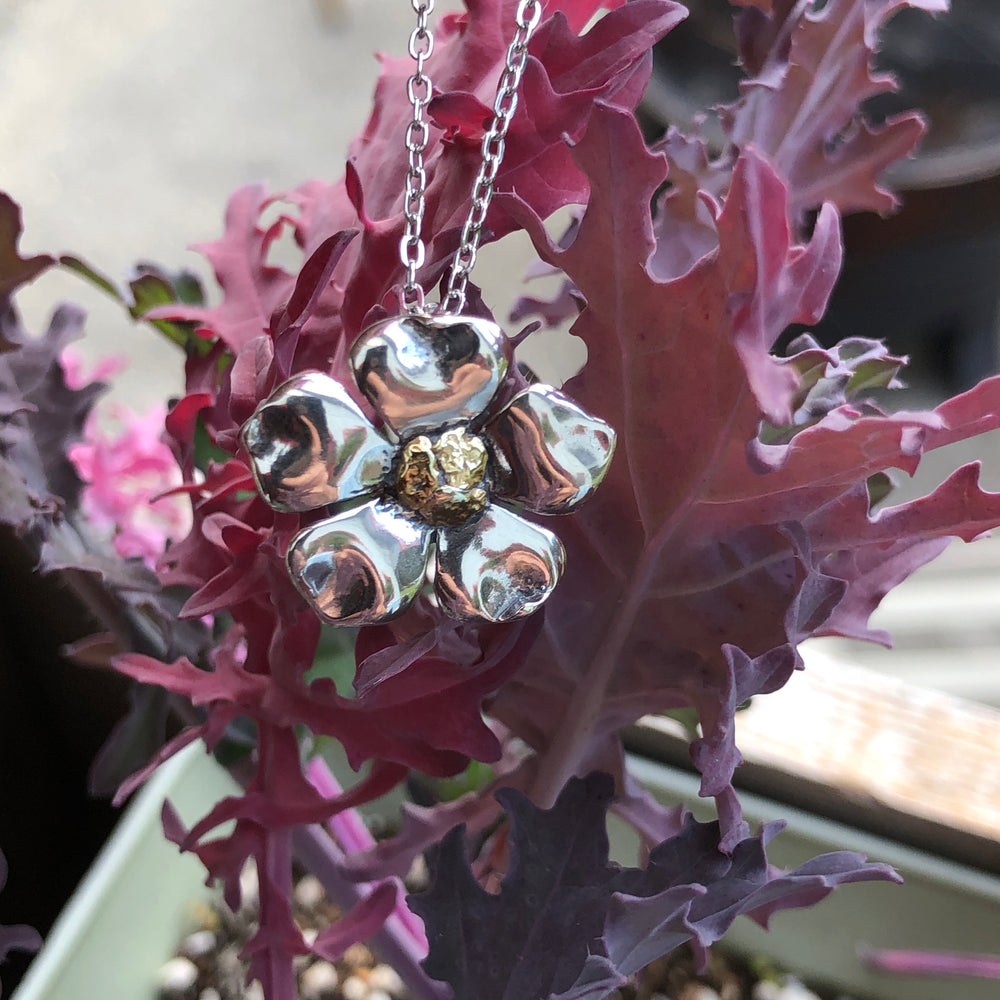 N099  Small Forget Me Not Necklace .925 with Alaskan Gold Nuggets