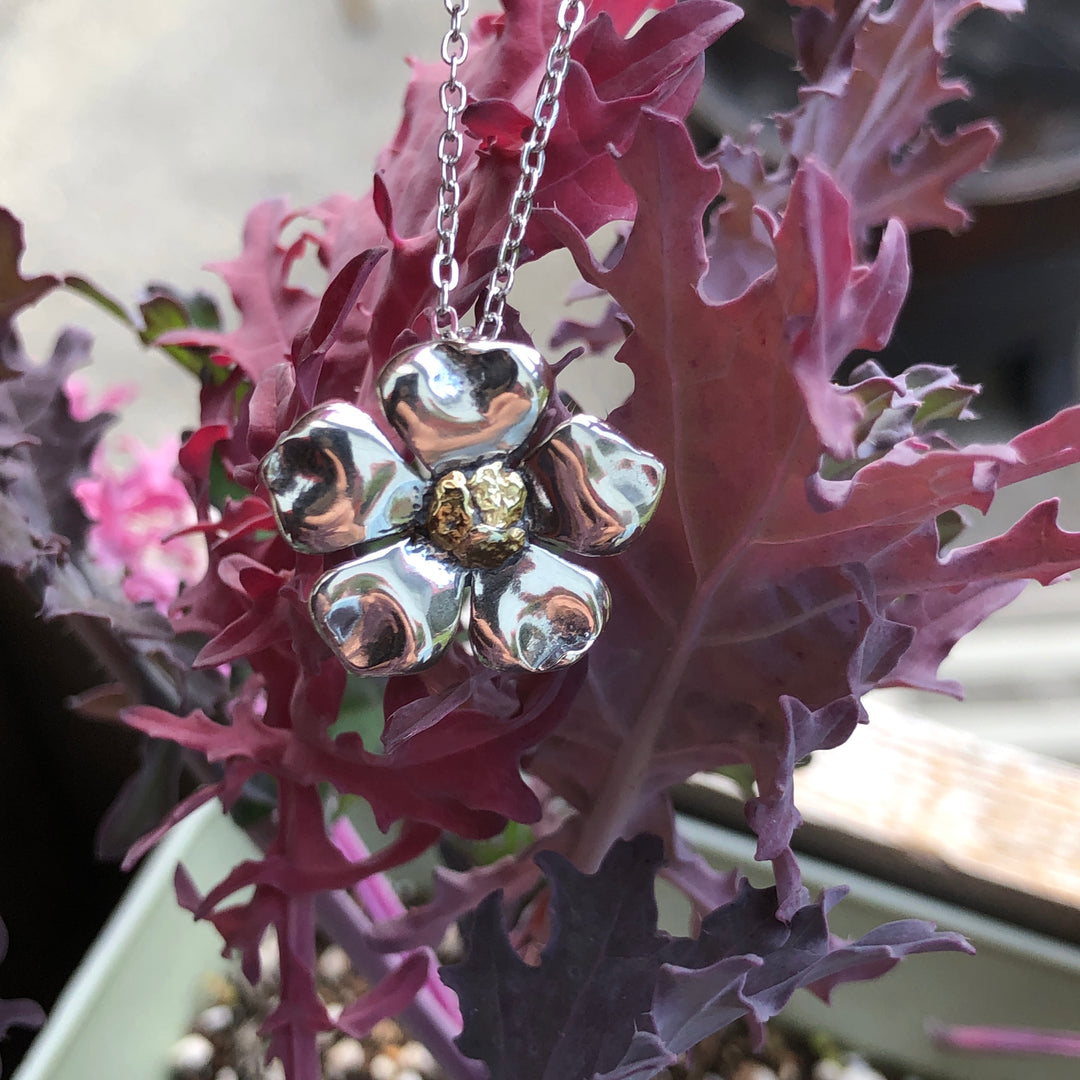 N099  Small Forget Me Not Necklace .925 with Alaskan Gold Nuggets
