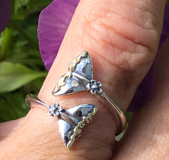 R076  Silver Forget-me-not Whale Tail Adjustable Ring with Nuggets
