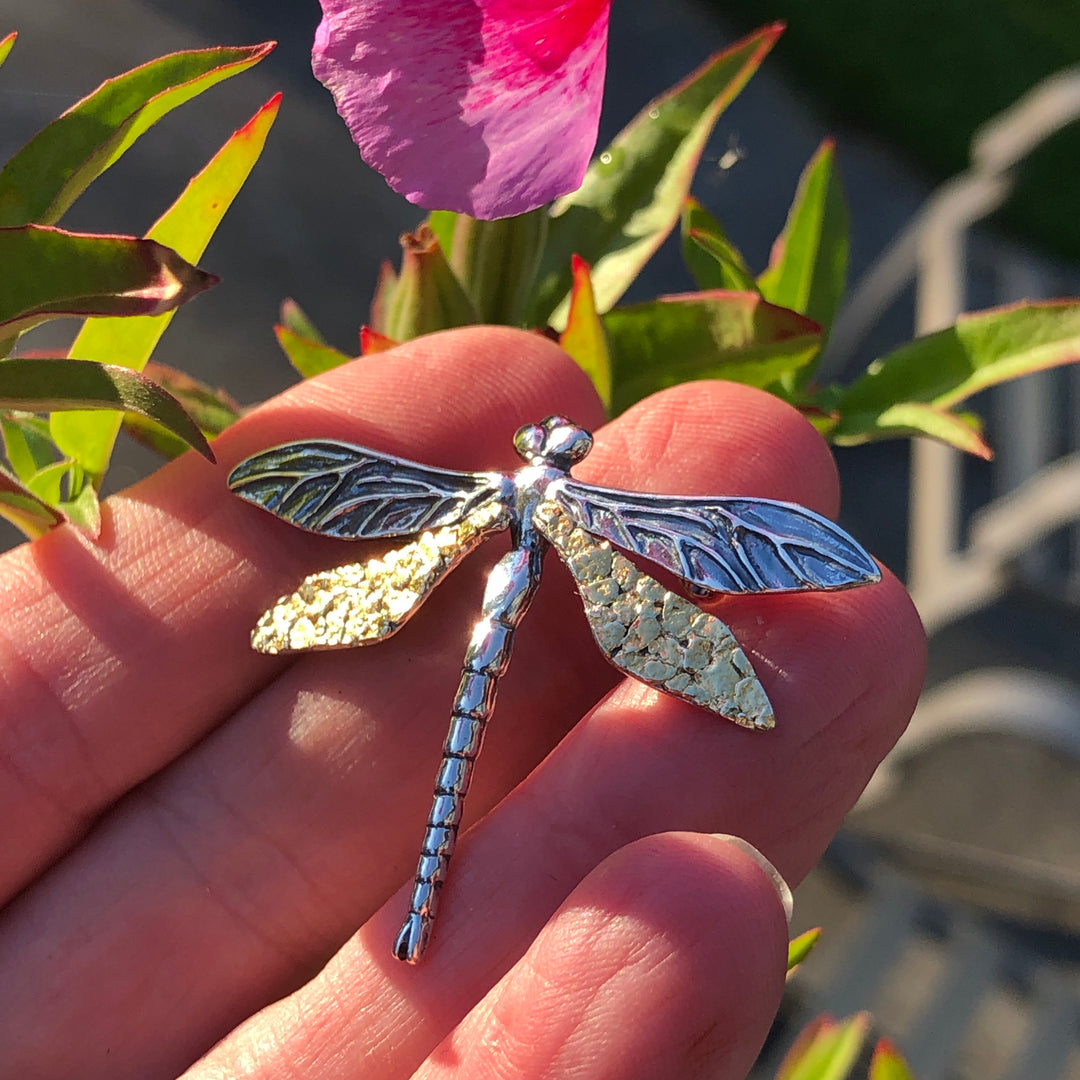 P012  Dragonfly Large Brooch .925 with Alaskan Gold Nuggets