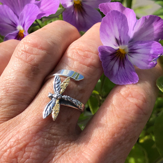 R110  Ring Adj. Silver with Dragonfly Adjustable