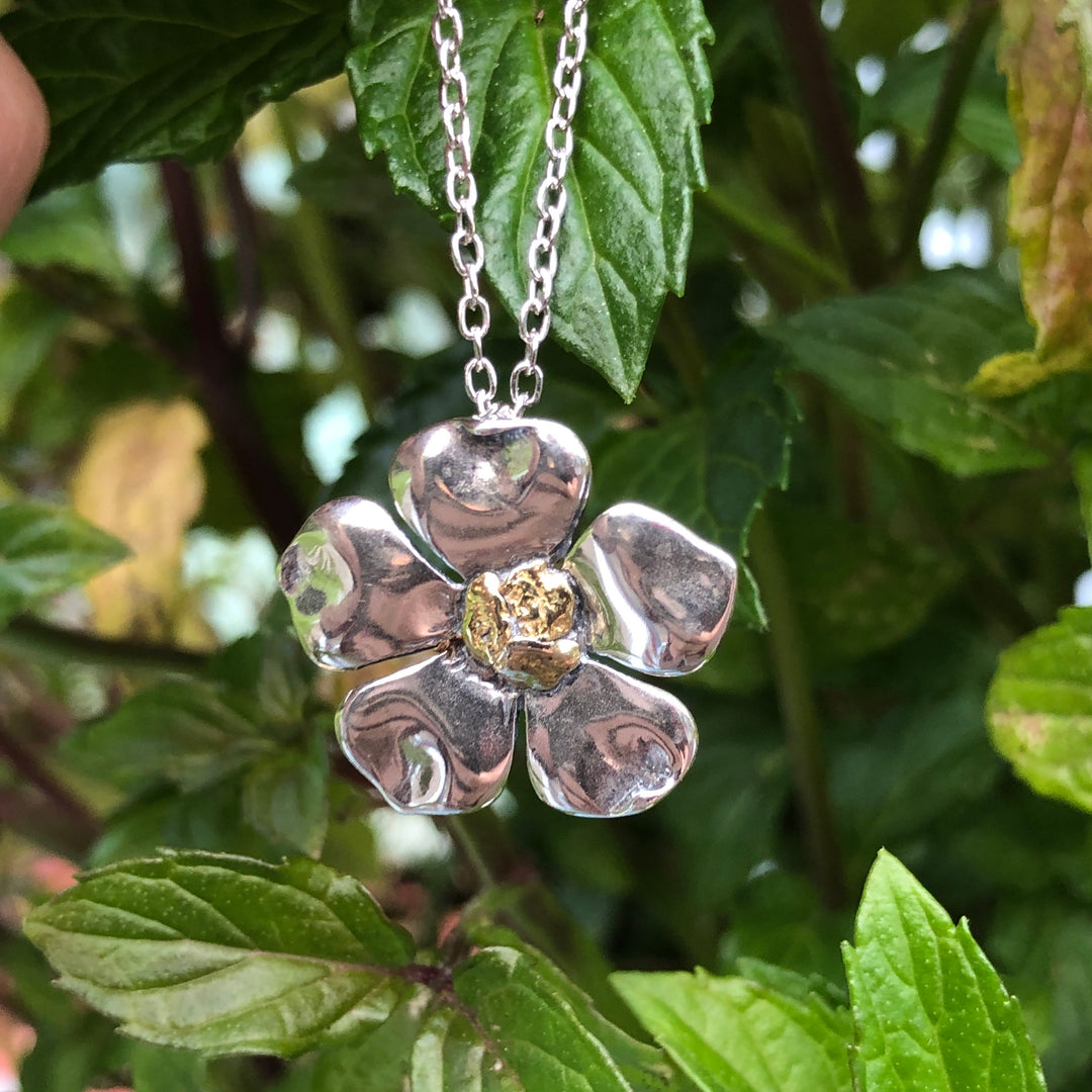 N099  Small Forget Me Not Necklace .925 with Alaskan Gold Nuggets