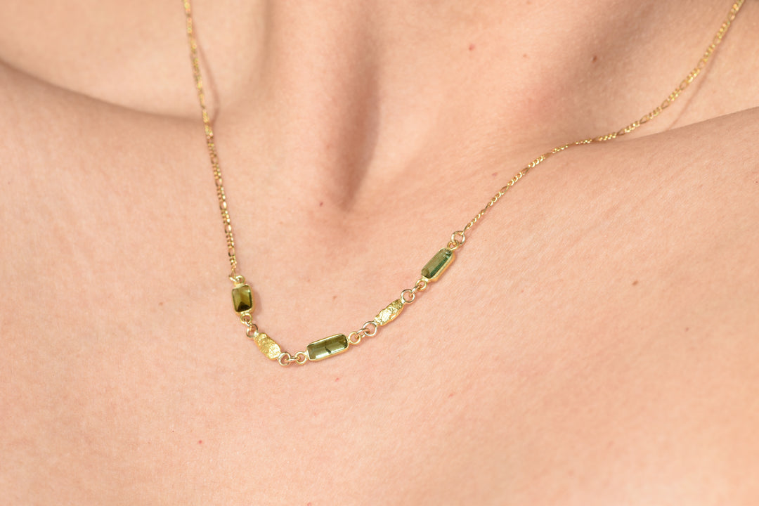 NC30-3 Light Green Tourmaline and Alaskan Gold Nuggets Necklace