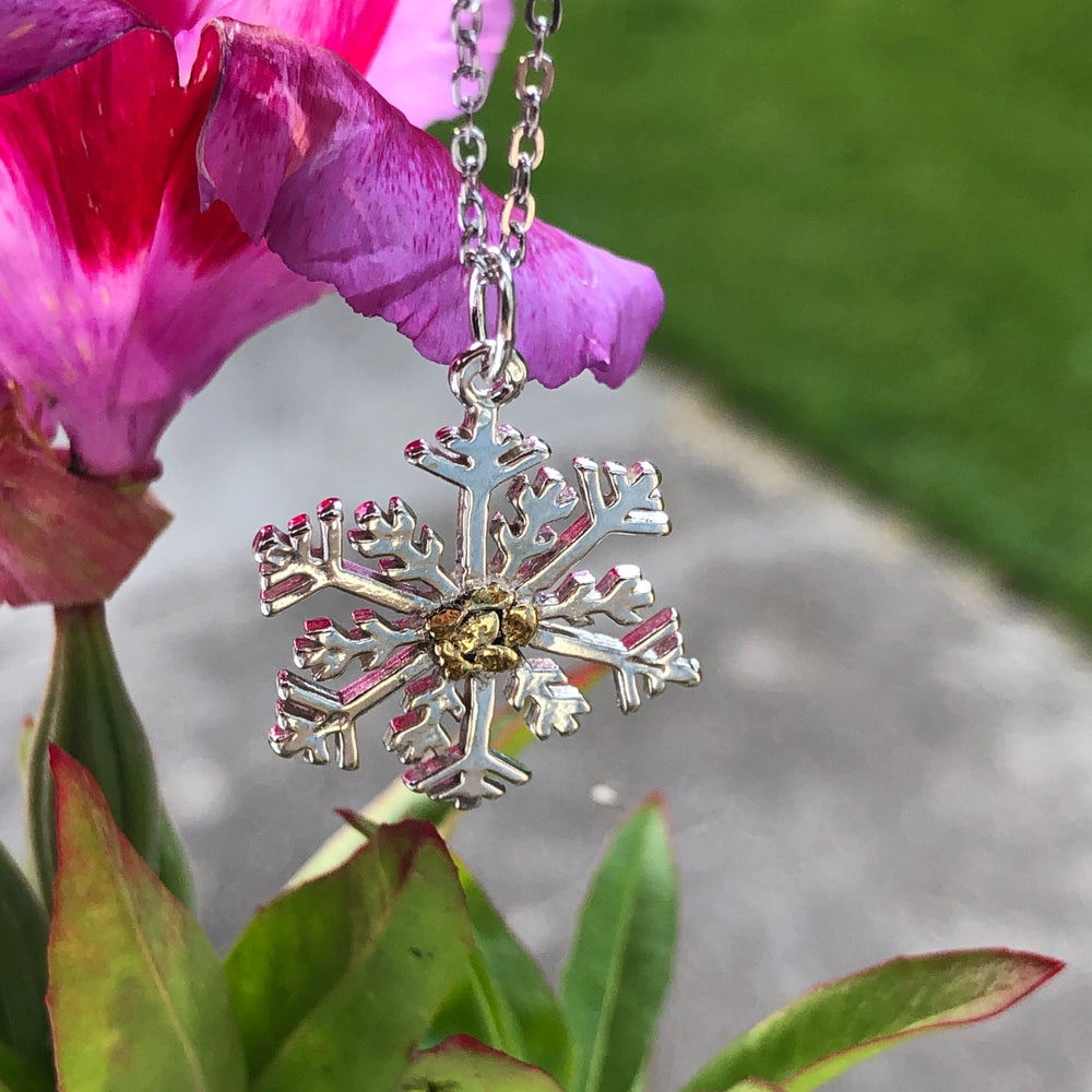 N115  Snowflake Large Necklace .925 with Alaskan Gold Nuggets