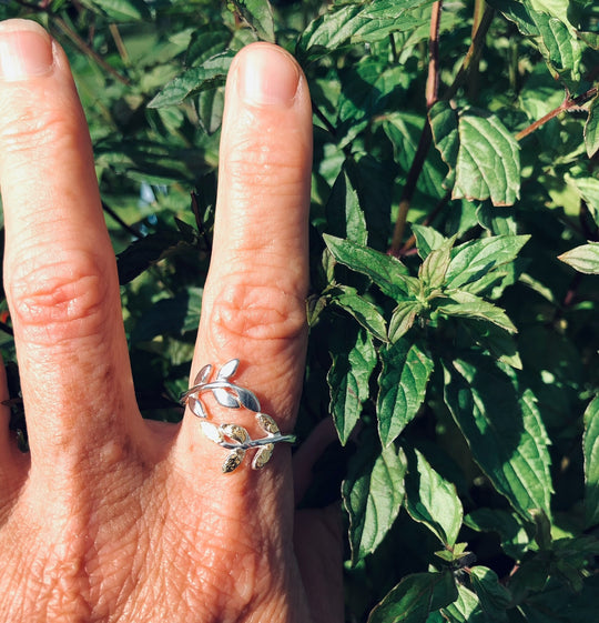 R139  Ring Silver & Nuggets