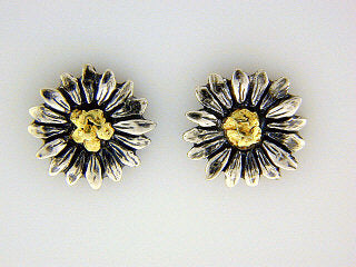 EP075  Daisy Silver Earring Posts