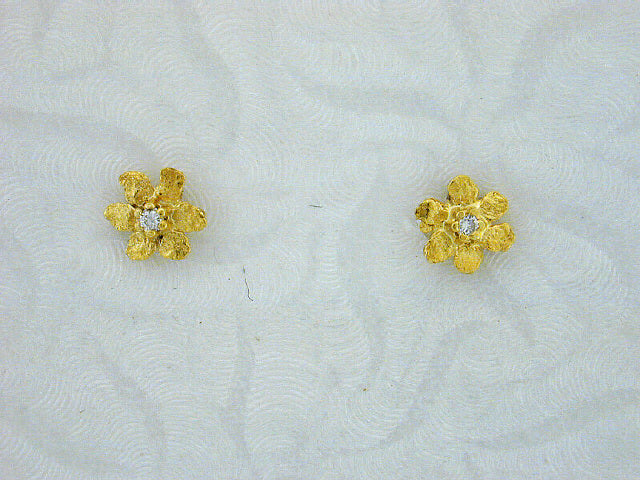 EP269S-wDia Silver Flower with Tiny Earring Posts with Diamonds
