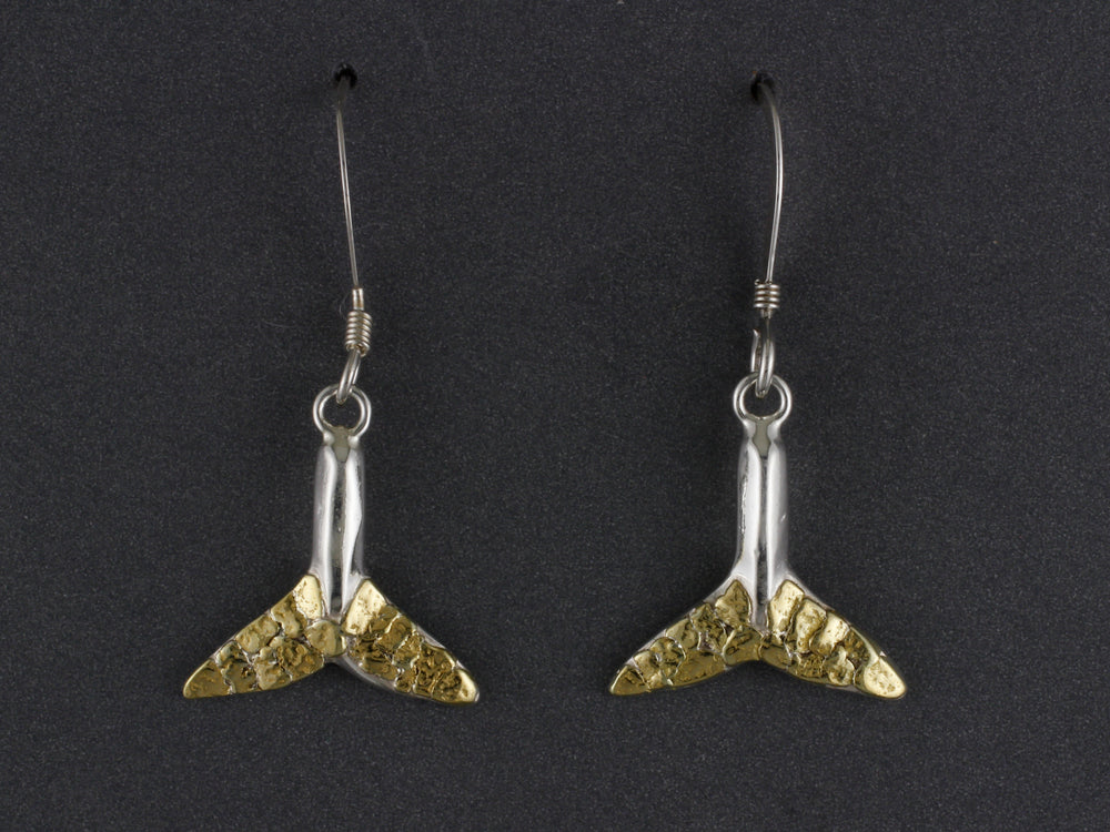 EW043All     Silver Whale Tail with Tail of Nuggets