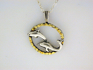 N079  Double Dolphin In Circle Neck