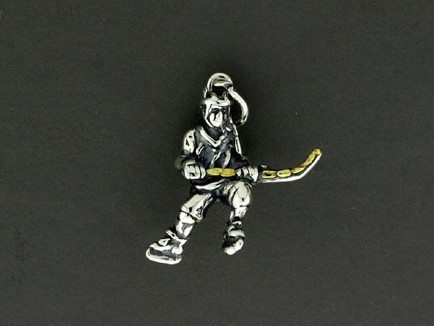 N594  Hockey Player Pendant with/Stick Nuggets