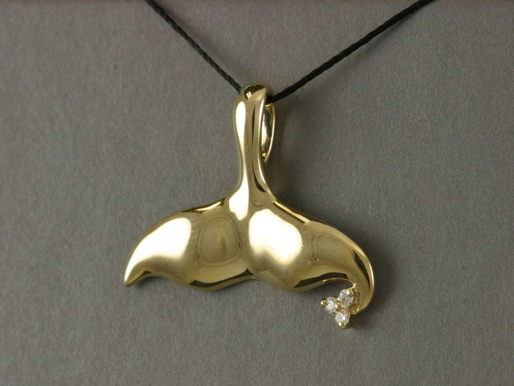 N902D  Pendant Whale Tail 14kty  & Diamond