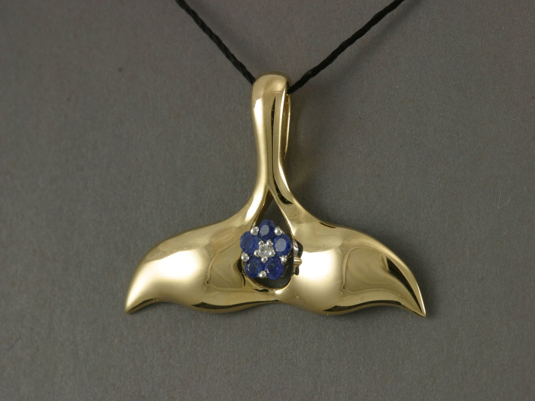 N904DBS  Pendant Whale Tail 14kty & Diamond &