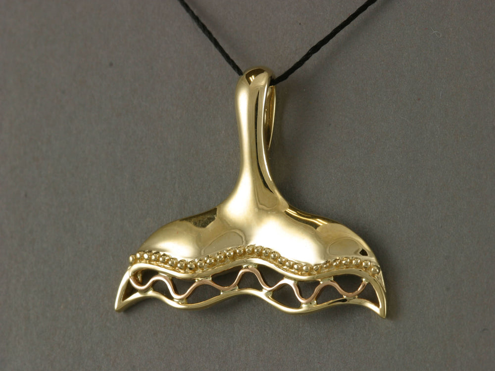 N906  Pendant Native Whale Tail 14kty