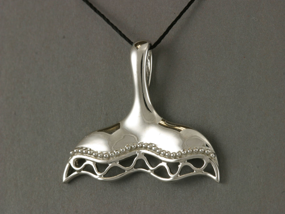 N906S  Native Whale Tail Pendant Silver
