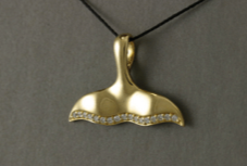 N900D  Pendant Whale Tail 14kty & Diamond