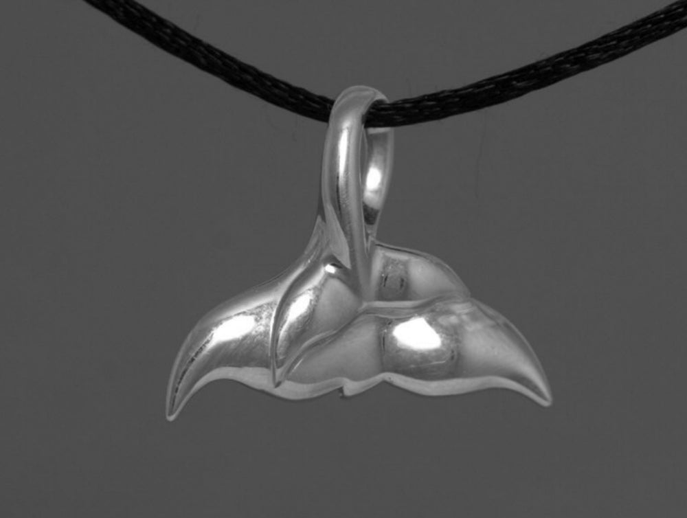 N910S  Whale Tail Pendant Silver